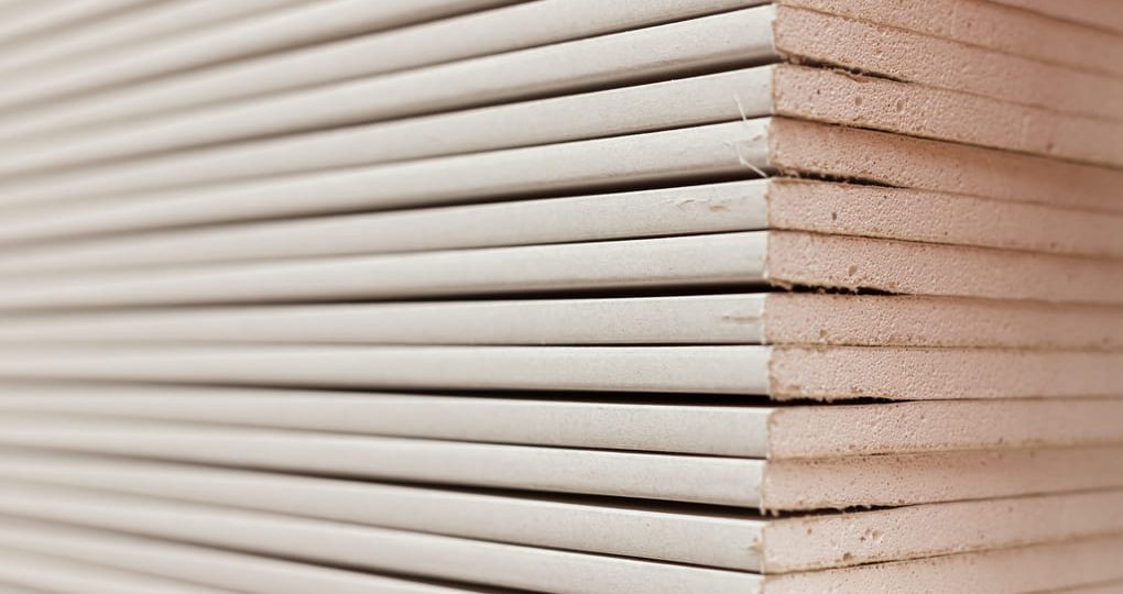 Sistemas livianos vs. tradicionales en Panamá: comparativa de costos y tiempos de instalación