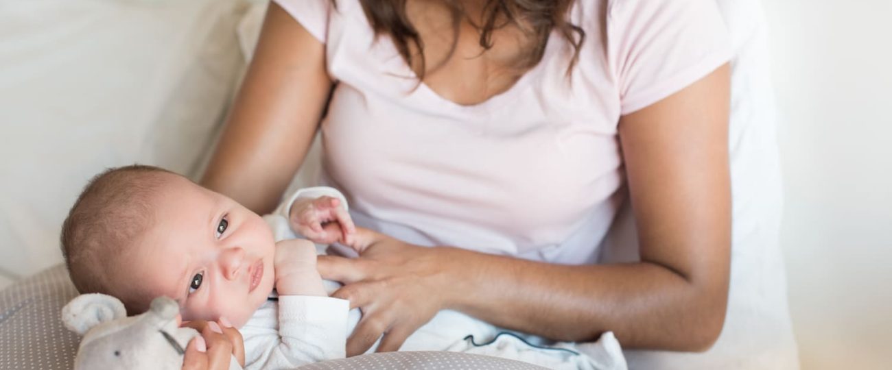 Adoptar vs. subrogar: alternativas para quienes no pueden concebir en Arizona